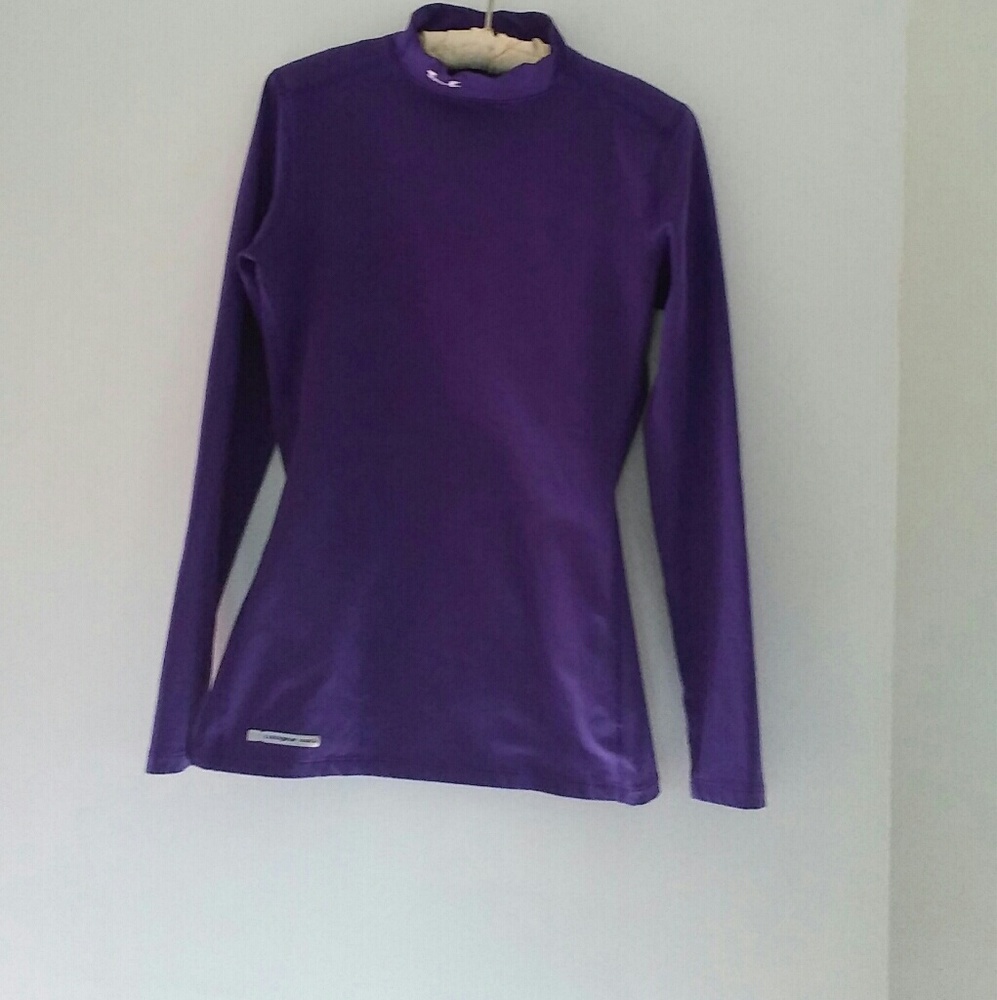 Women's Under Armor mock cold gear size med top